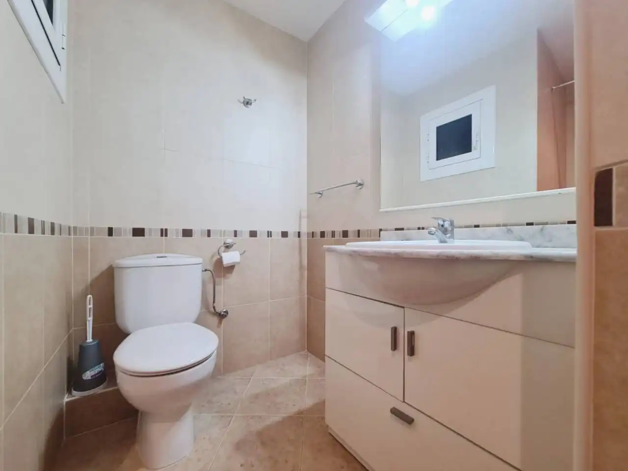 Bany de Pis en venda en Cerdanyola del Vallès amb Aire condicionat, Calefacció i Parquet