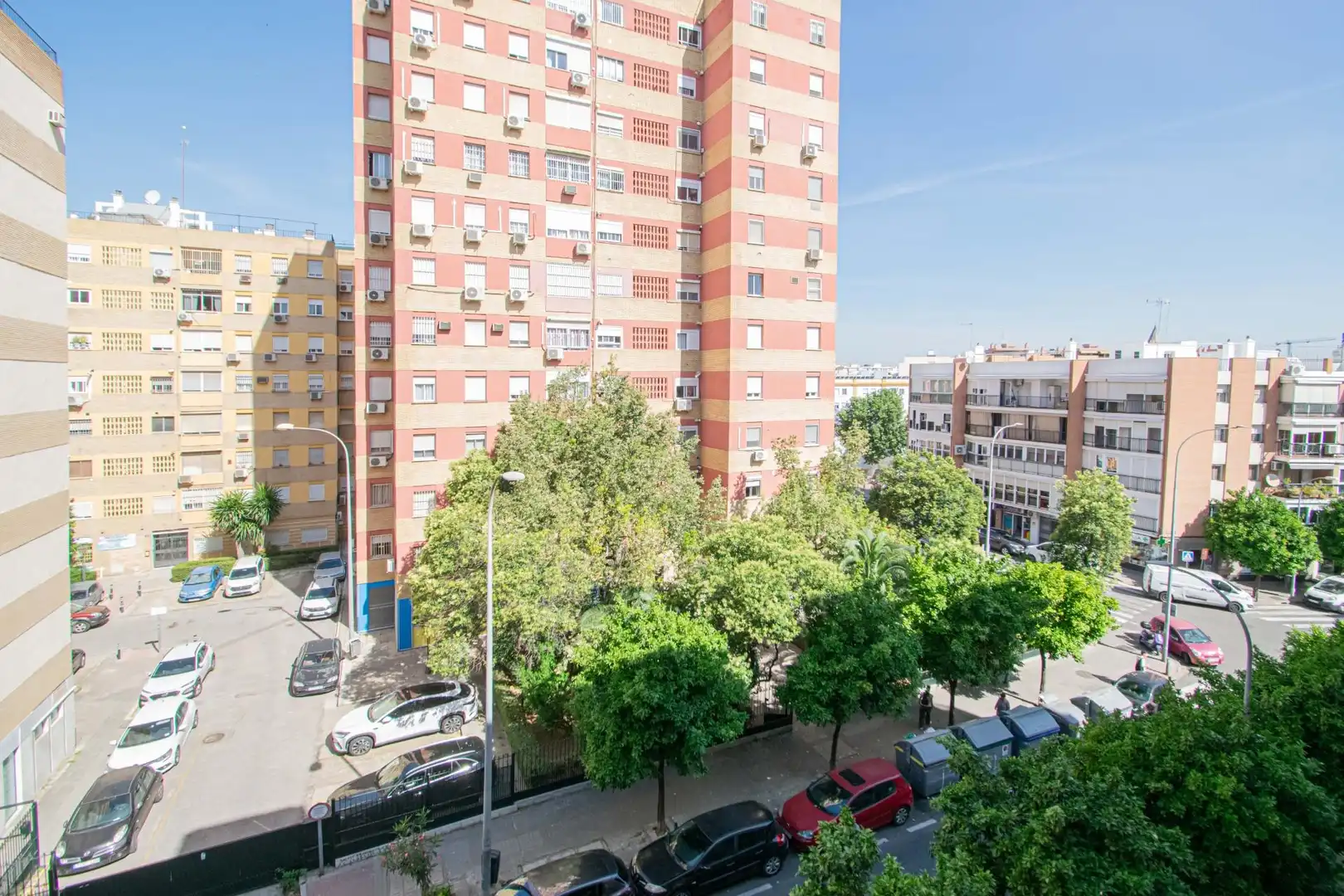 Vista exterior de Piso en venta en Sevilla con Aire acondicionado, Calefacción y Terraza