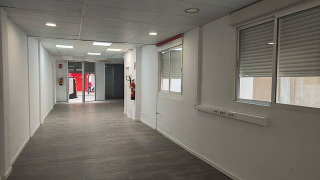 Local comercial en Alquiler en Calle de José García Sánchez, 5 en Ciudad Jardín - Parque Roma