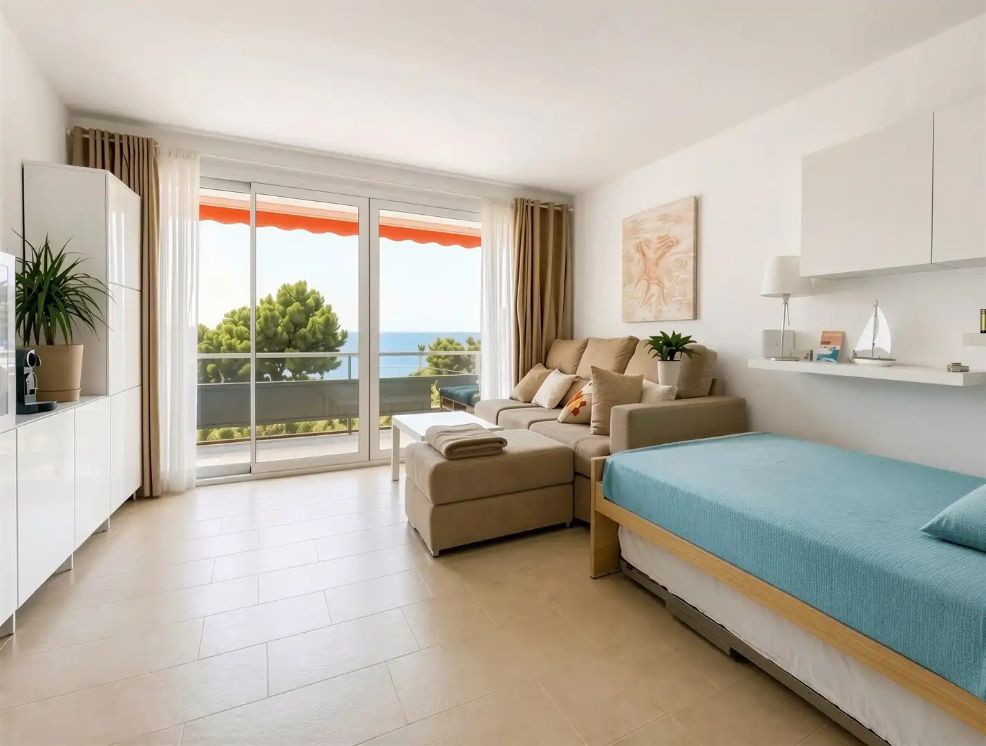 Dormitori de Apartament en venda en Calvià amb Aire condicionat, Piscina i Balcó