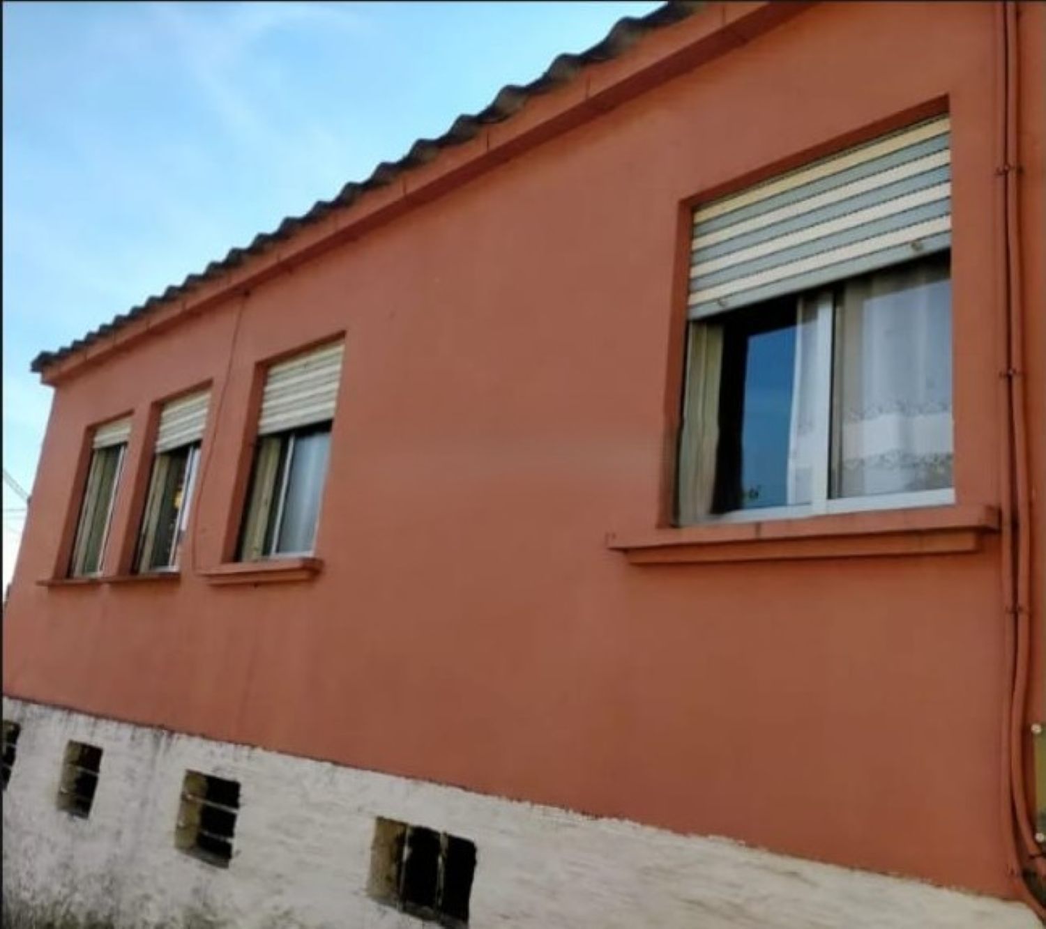Vista exterior de Casa o xalet en venda en O Rosal   amb Calefacció