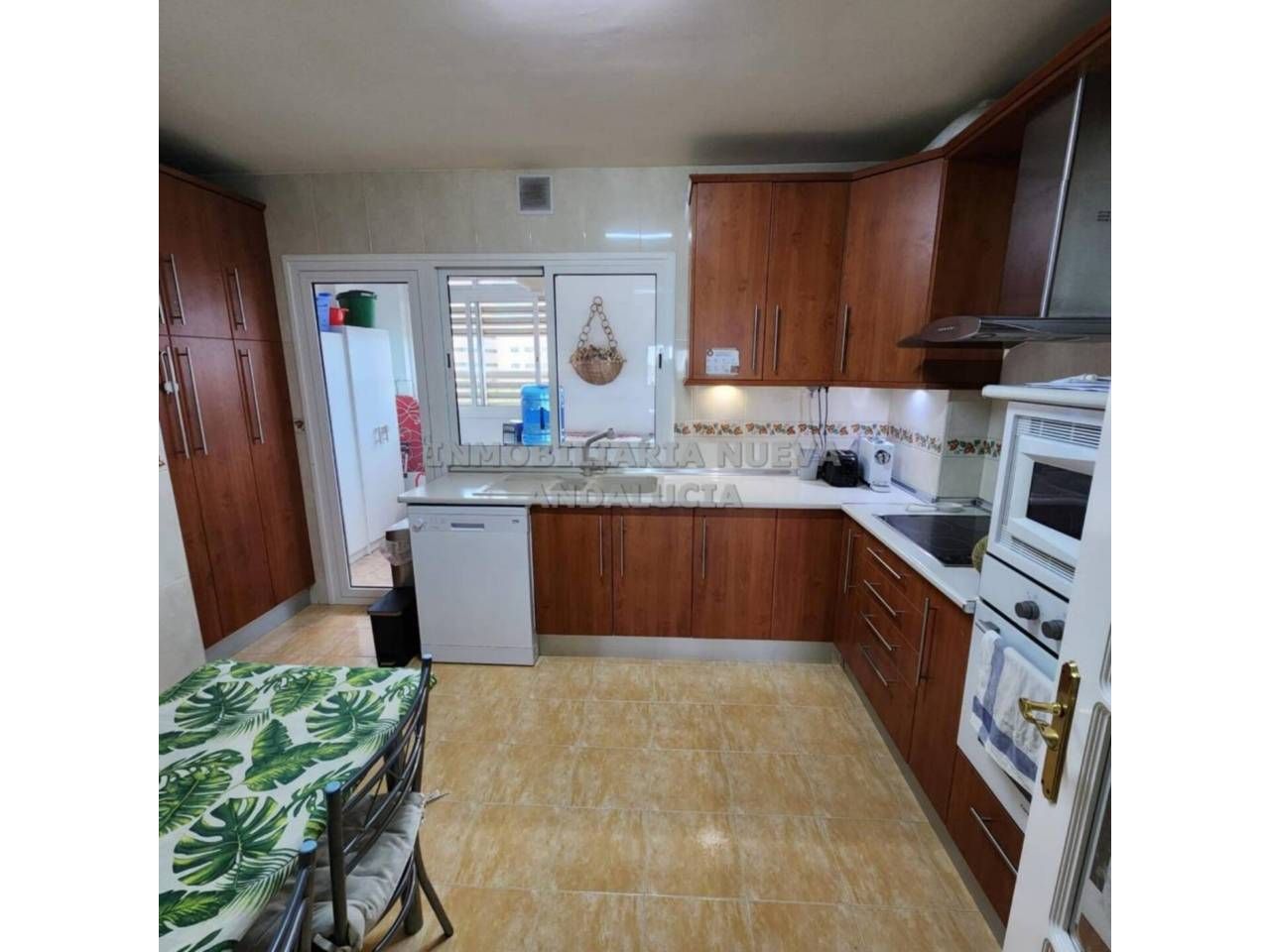 Cocina de Piso de alquiler en  Almería Capital con Terraza y Amueblado