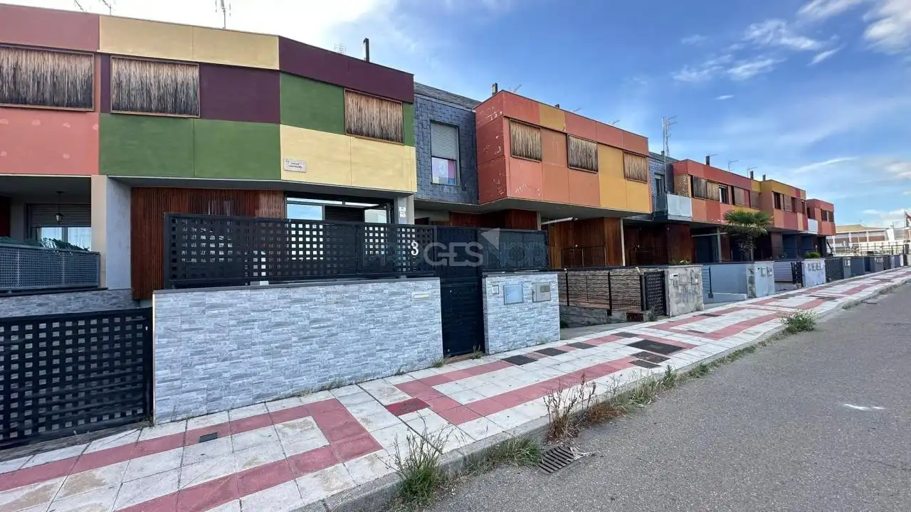 Adossat amb terrassa en venda a San Andrés del Rabanedo pueblo, imagen 4
