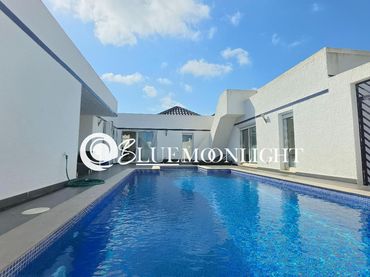 Detached house with pool for sale in santa magdalena