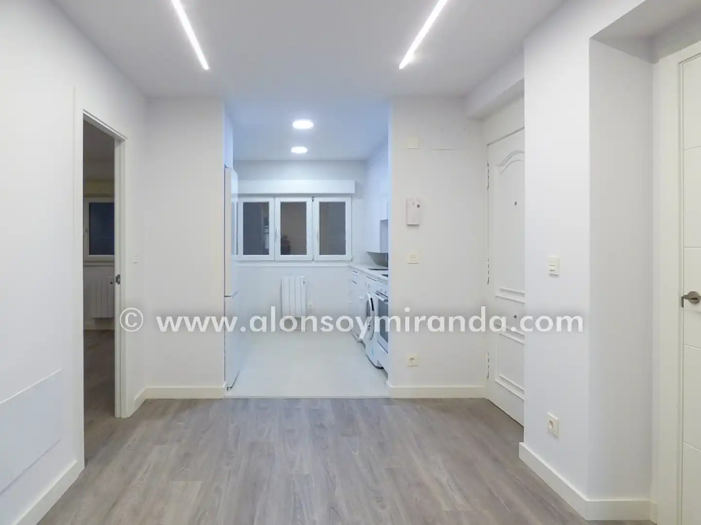 Küche von Wohnung zur Miete in Gijón  mit Heizung und Abstellraum