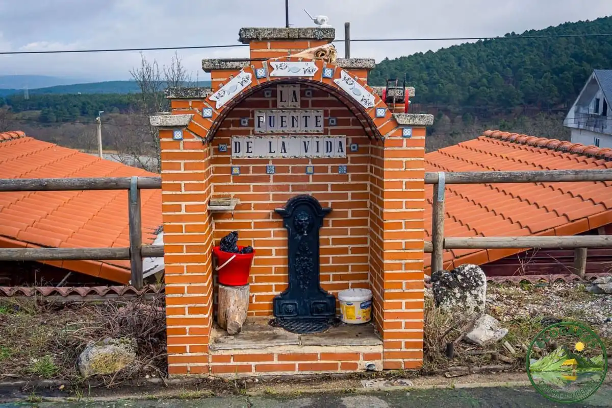 Vista exterior de Casa o chalet en venta en Villagatón con Aire acondicionado, Calefacción y Jardín privado