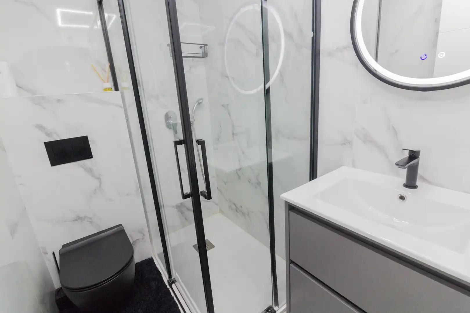 Bathroom of Flat for rent in Orihuela  with Air Conditioner, Terrace and Balcony