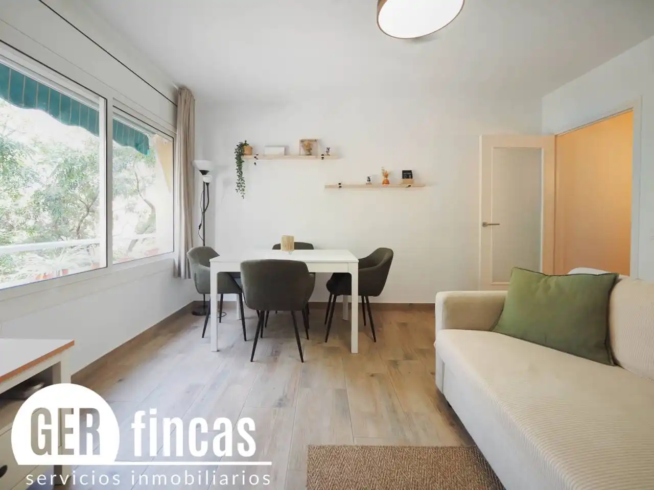 Living room of Flat for sale in Terrassa  with Alarm