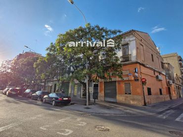 Casa amb jardí en venda a Luis Despuig