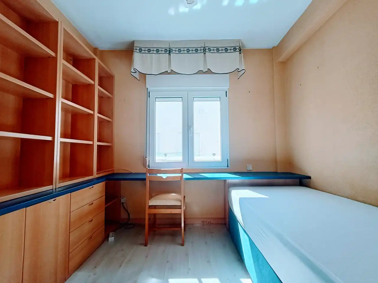 Habitación de Piso de alquiler en Madrid con Aire acondicionado, Calefacción y Amueblado