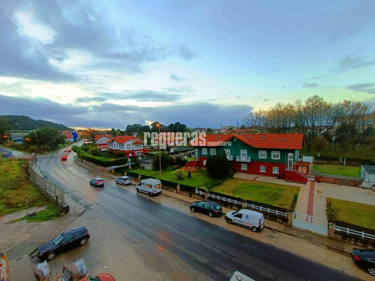 Vista exterior de Piso en venta en Avilés con Calefacción