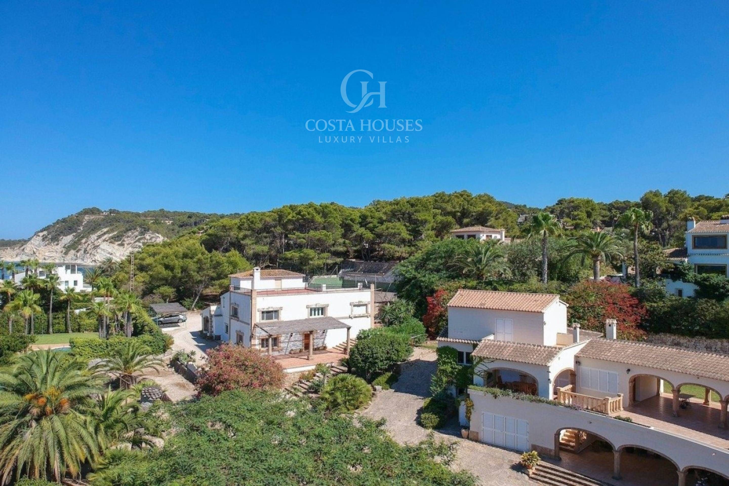 Vista exterior de Casa o xalet en venda en Jávea / Xàbia amb Aire condicionat, Jardí privat i Terrassa