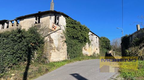 CASA CON FINCA AMURALLADA EN VILAR DE MOUROS