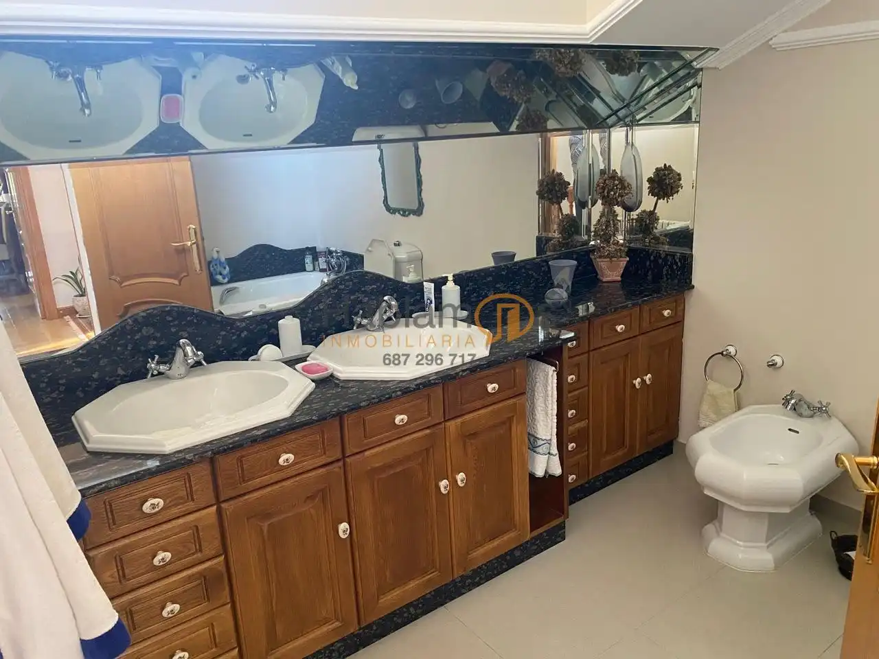 Baño de Casa o chalet en venta en A Illa de Arousa  con Calefacción, Jardín privado y Terraza