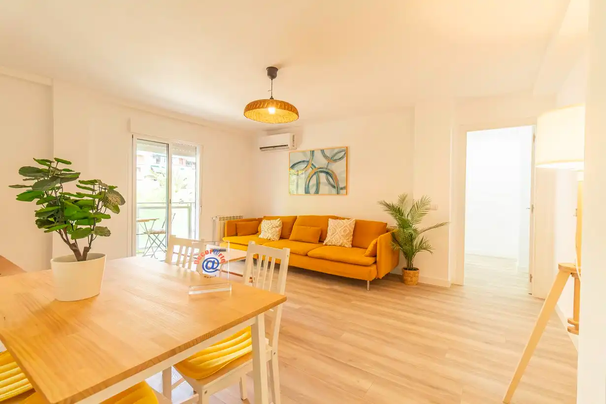 Wohnzimmer von Wohnung zum Verkauf in Madrid mit Klimaanlage, Heizung und Terrasse