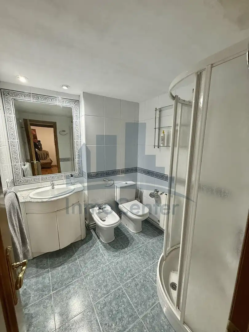 Badezimmer von Wohnung zur Miete in Badajoz mit Heizung, Parkett und Terrasse