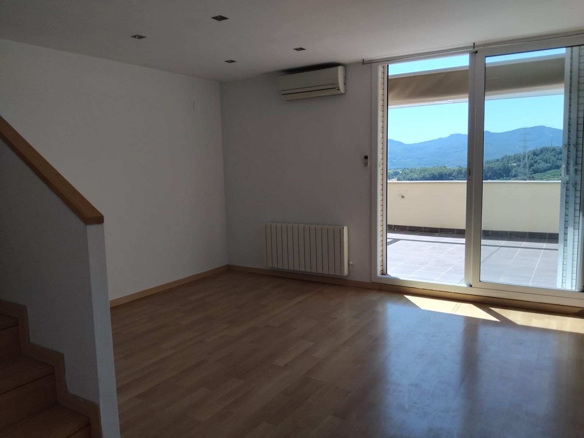 Duplex to rent in Sant Llorenç d'Hortons