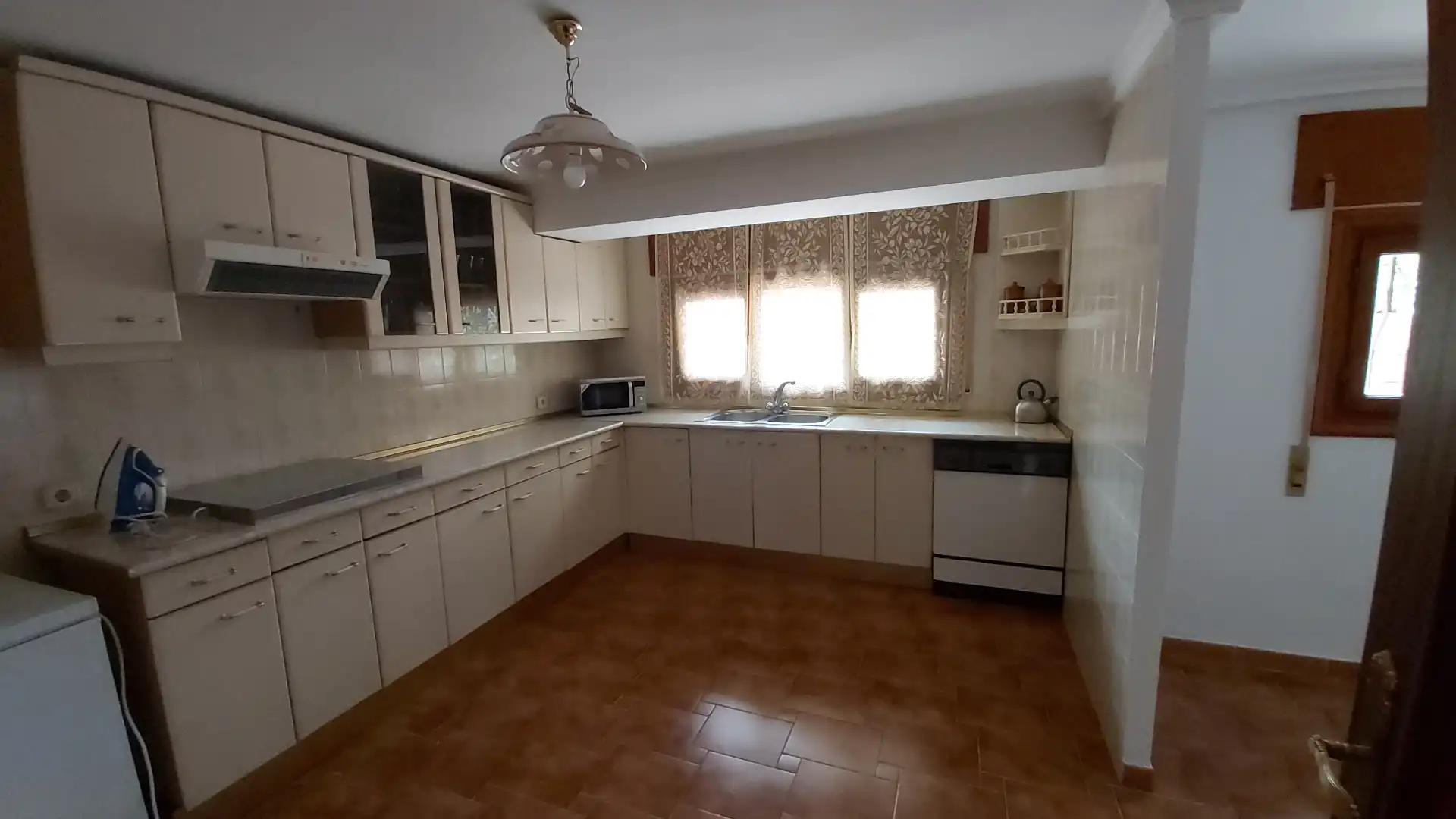 Cuina de Casa o xalet en venda en Villaviciosa de Odón amb Aire condicionat, Calefacció i Jardí privat