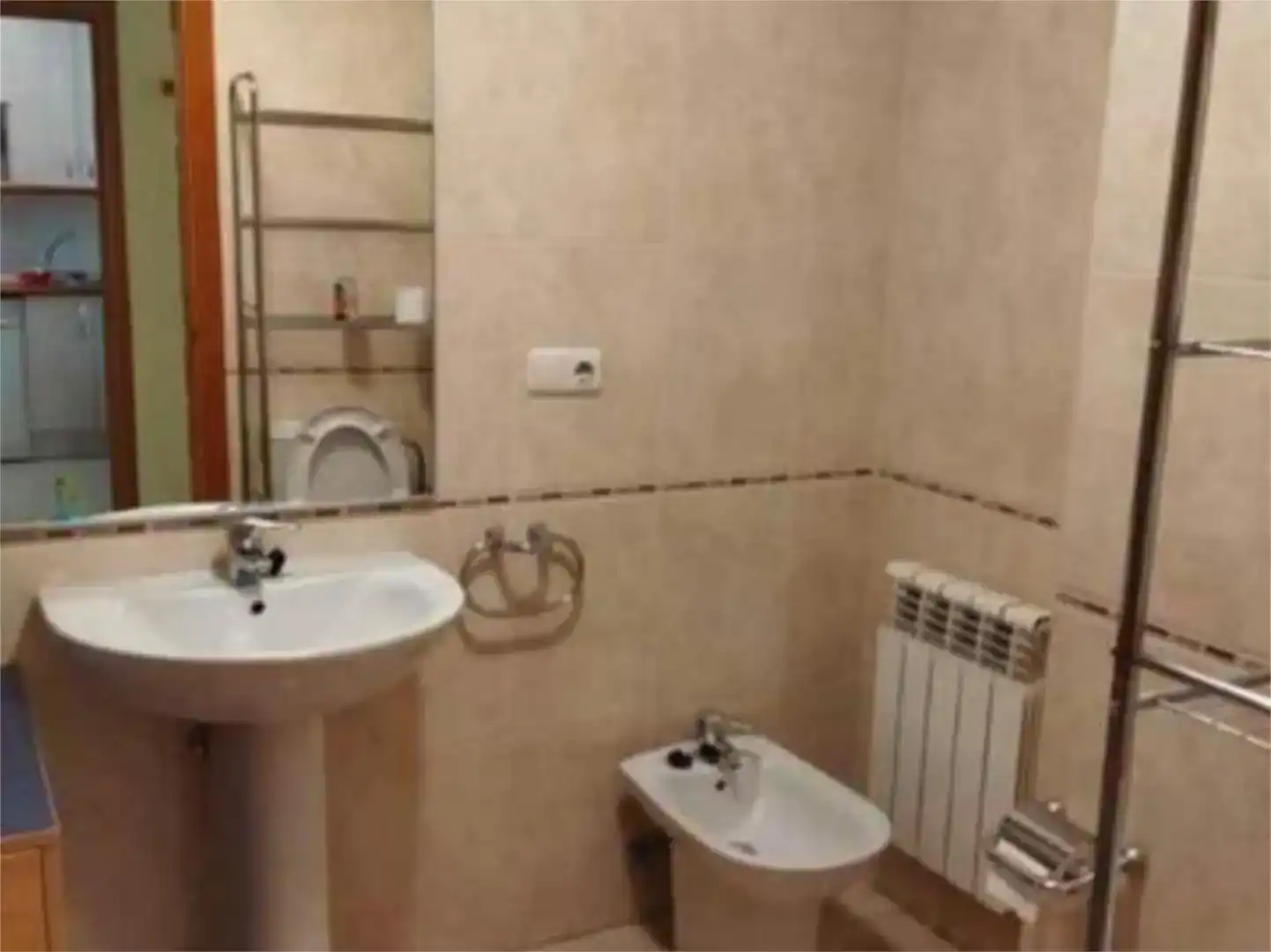 Baño de Apartamento en venta en Ponferrada con Trastero y Amueblado