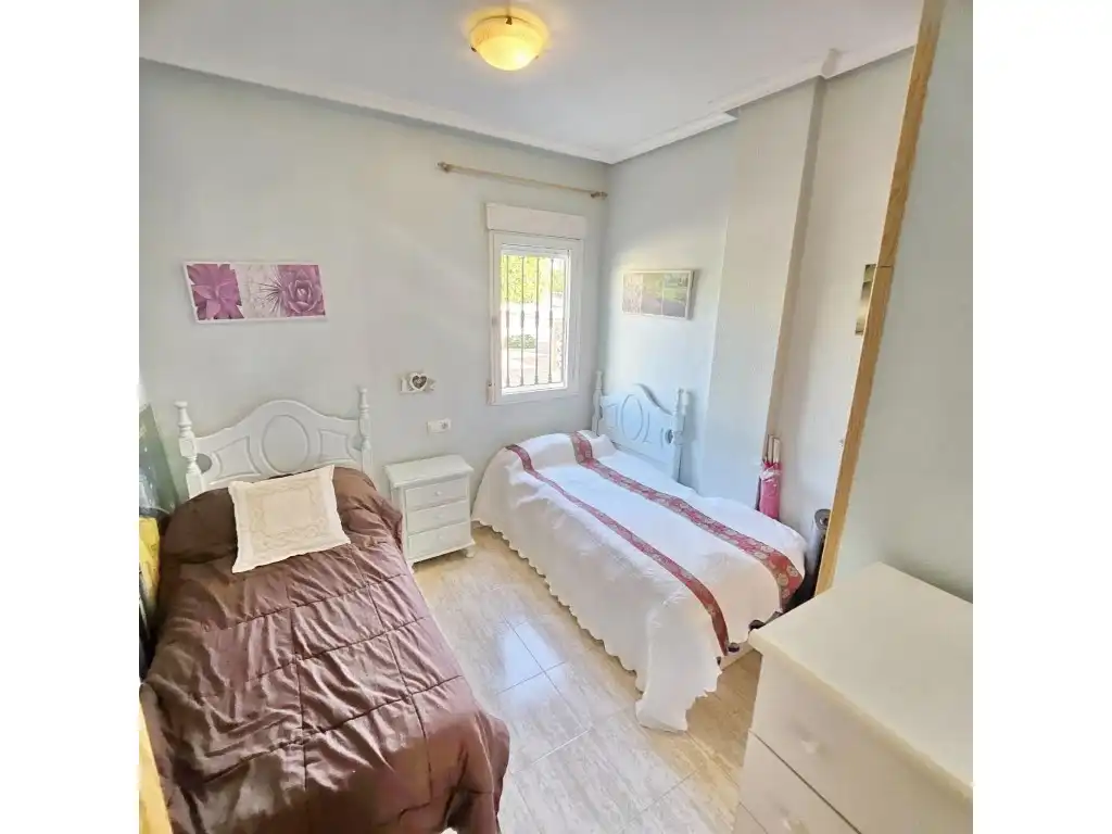 Dormitori de Apartament en venda en Nueva Torrevieja - Aguas Nuevas