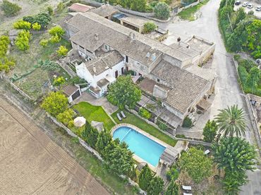 Casa rústica con piscina en venta en Felanitx Poble