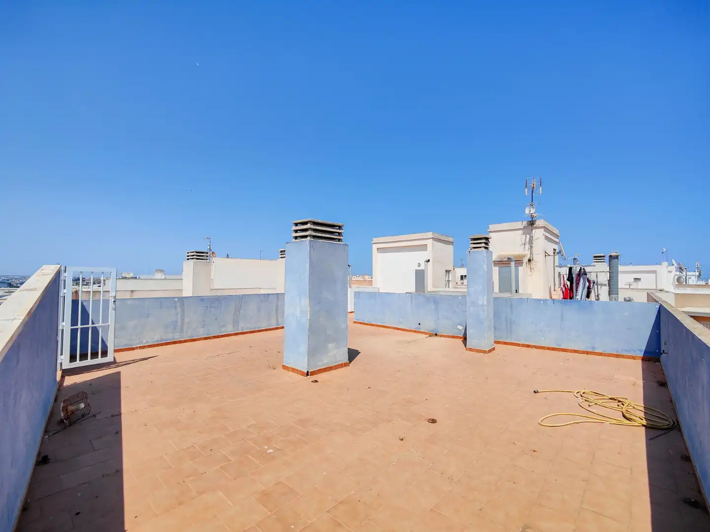 Terrasse von Dachboden zur Miete in Torrevieja mit Terrasse, Möbliert und Ofen