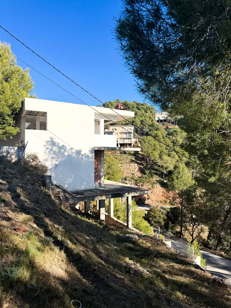 Vista exterior de Casa o chalet en venta en Castellar del Vallès con Alarma
