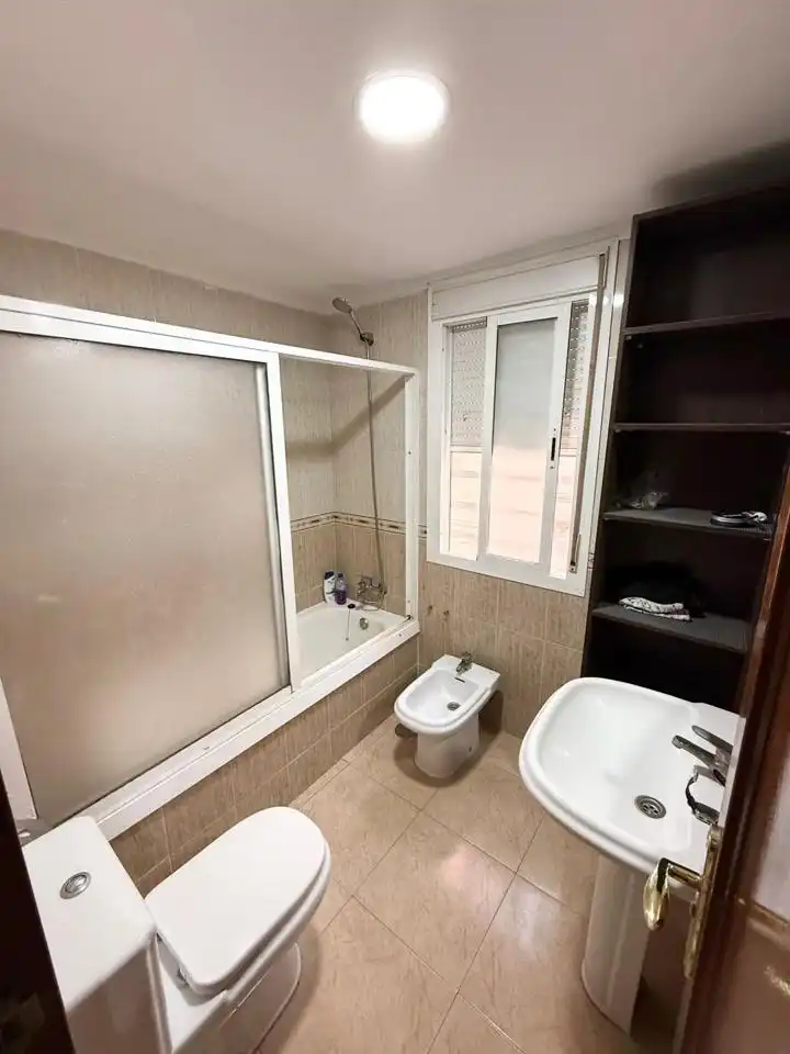Bathroom of Flat for sale in Melilla