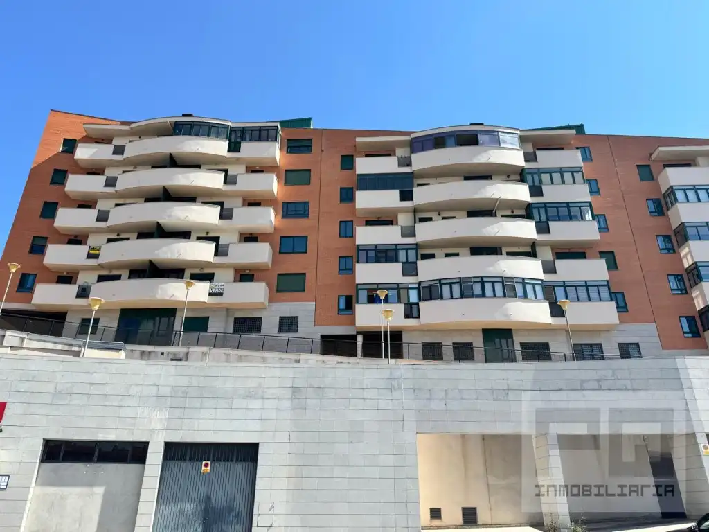 Vista exterior de Piso en venta en Ávila