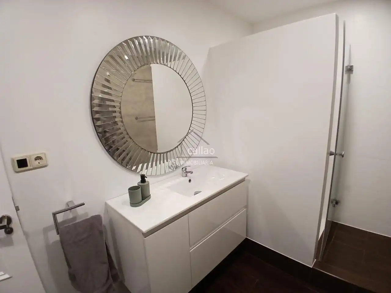 Bathroom of Flat for rent in Ferrol  with Heating, Storage room and Furnished