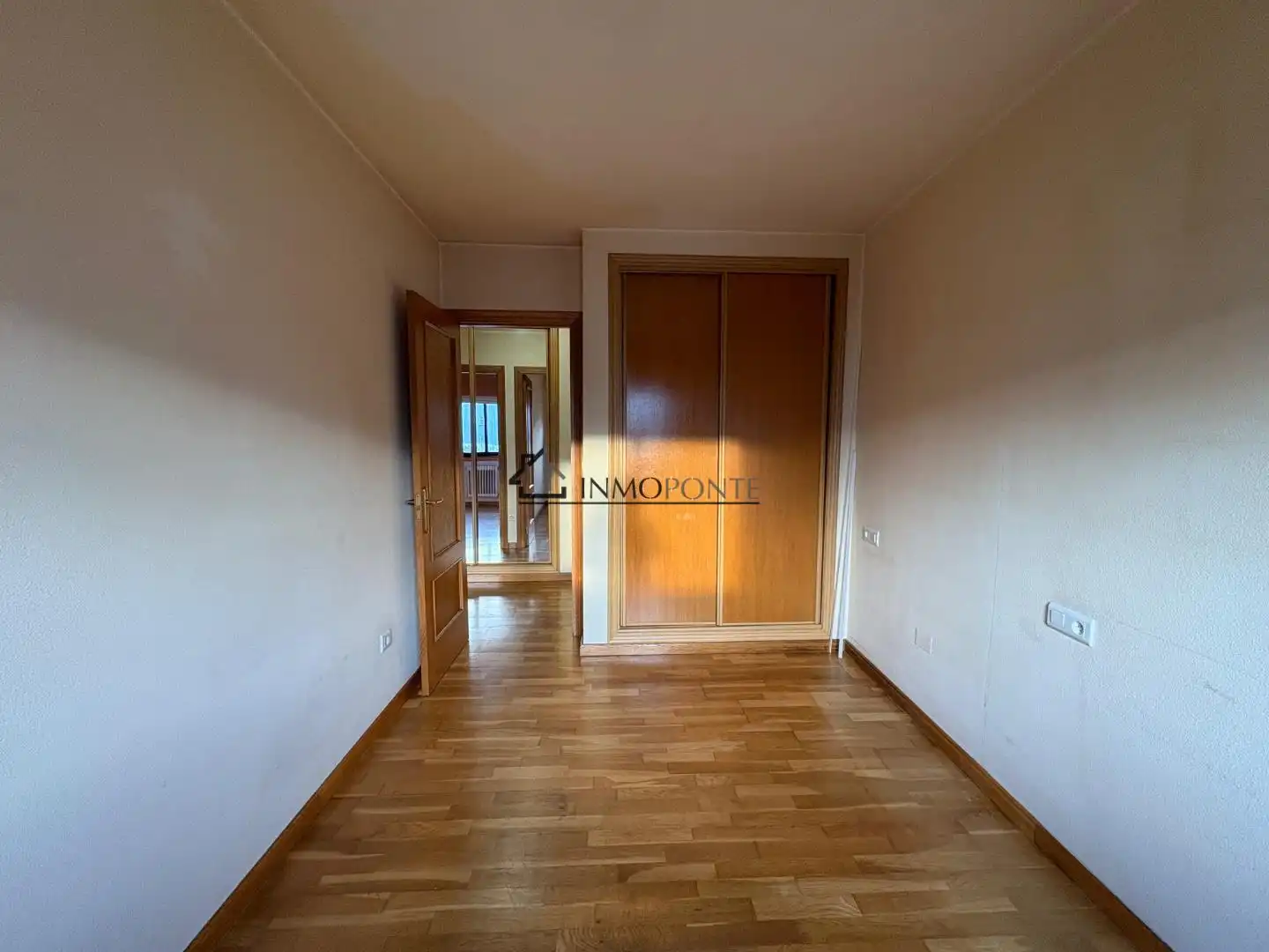 Schlafzimmer von Wohnung zum Verkauf in Pontevedra Capital 