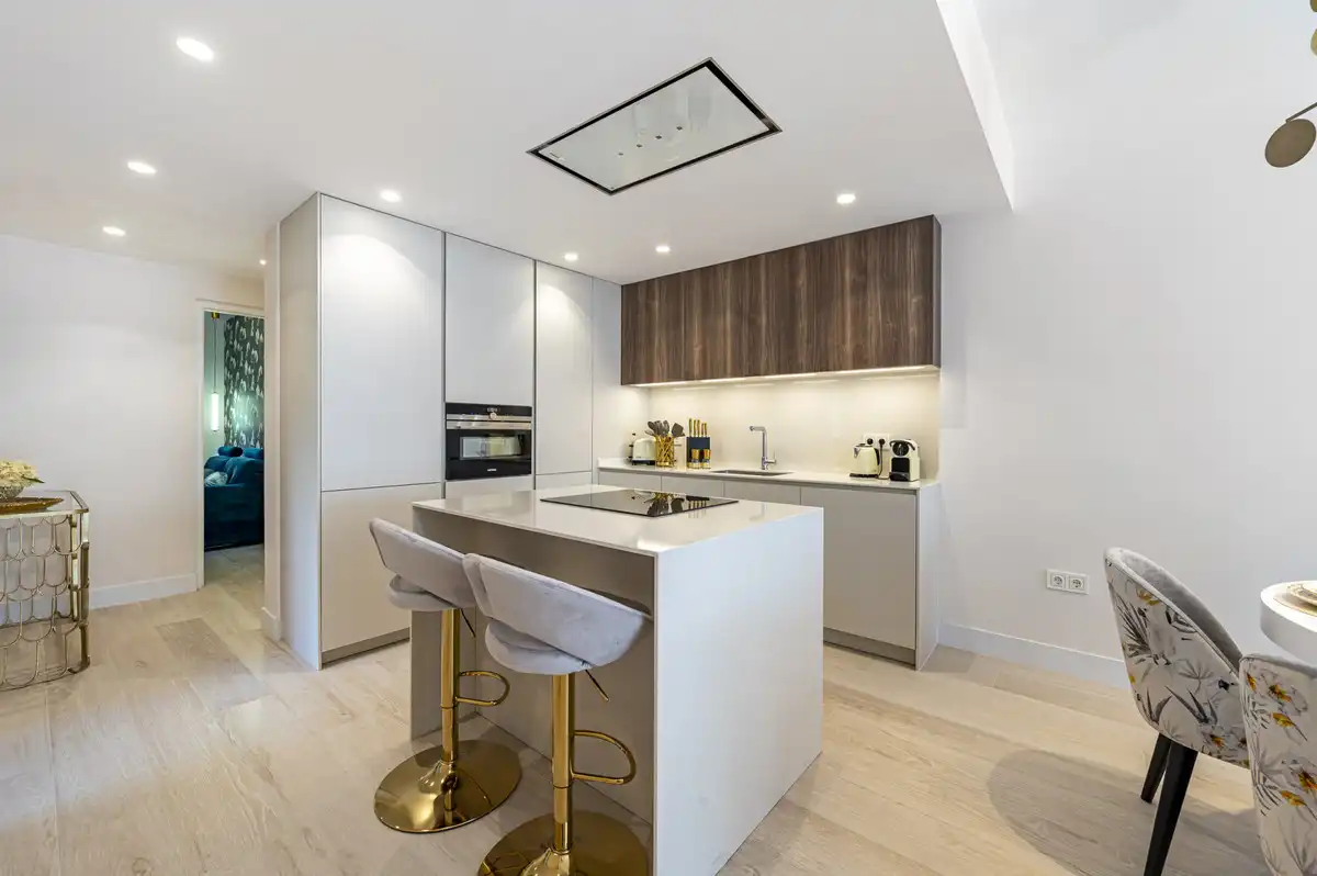 Apartamento con piscina en venta en Nueva Andalucía, imagen 8