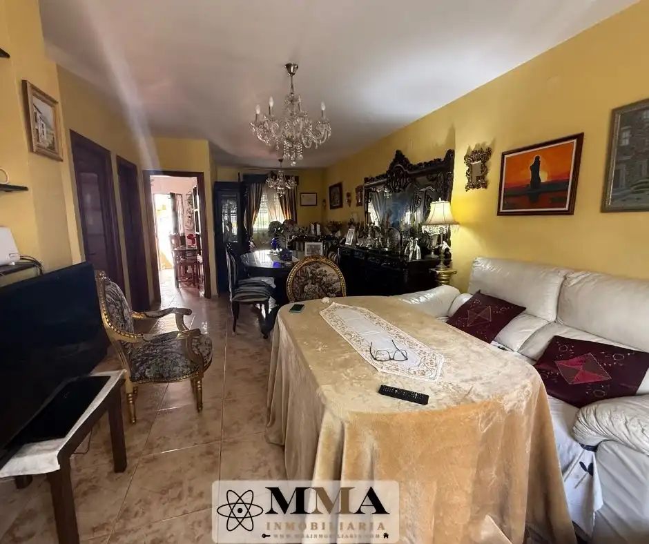 Dormitori de Casa adosada en venda en Aljaraque amb Calefacció