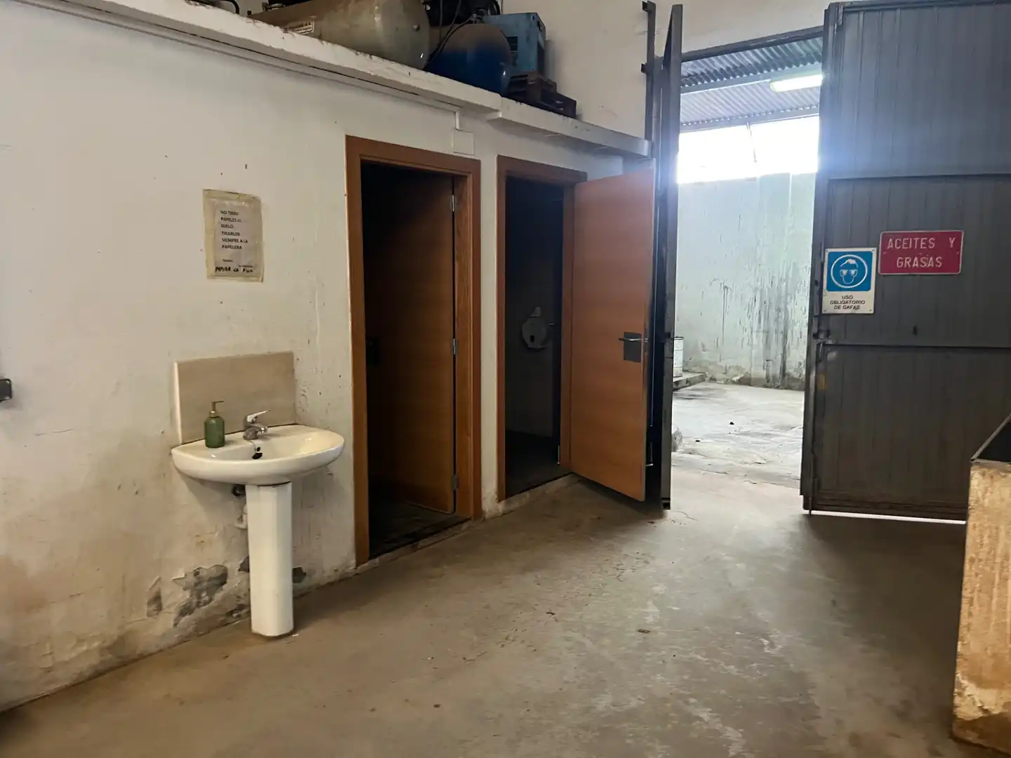 Nau industrial de lloguer en Quart de Poblet amb Alarma