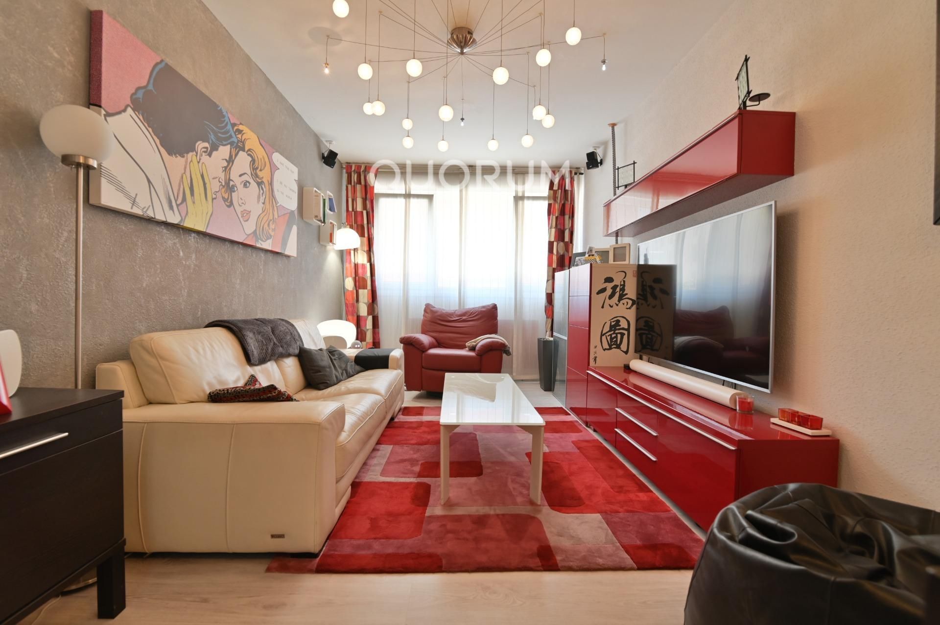 Living room of Flat for sale in Bilbao   with Heating and Storage room