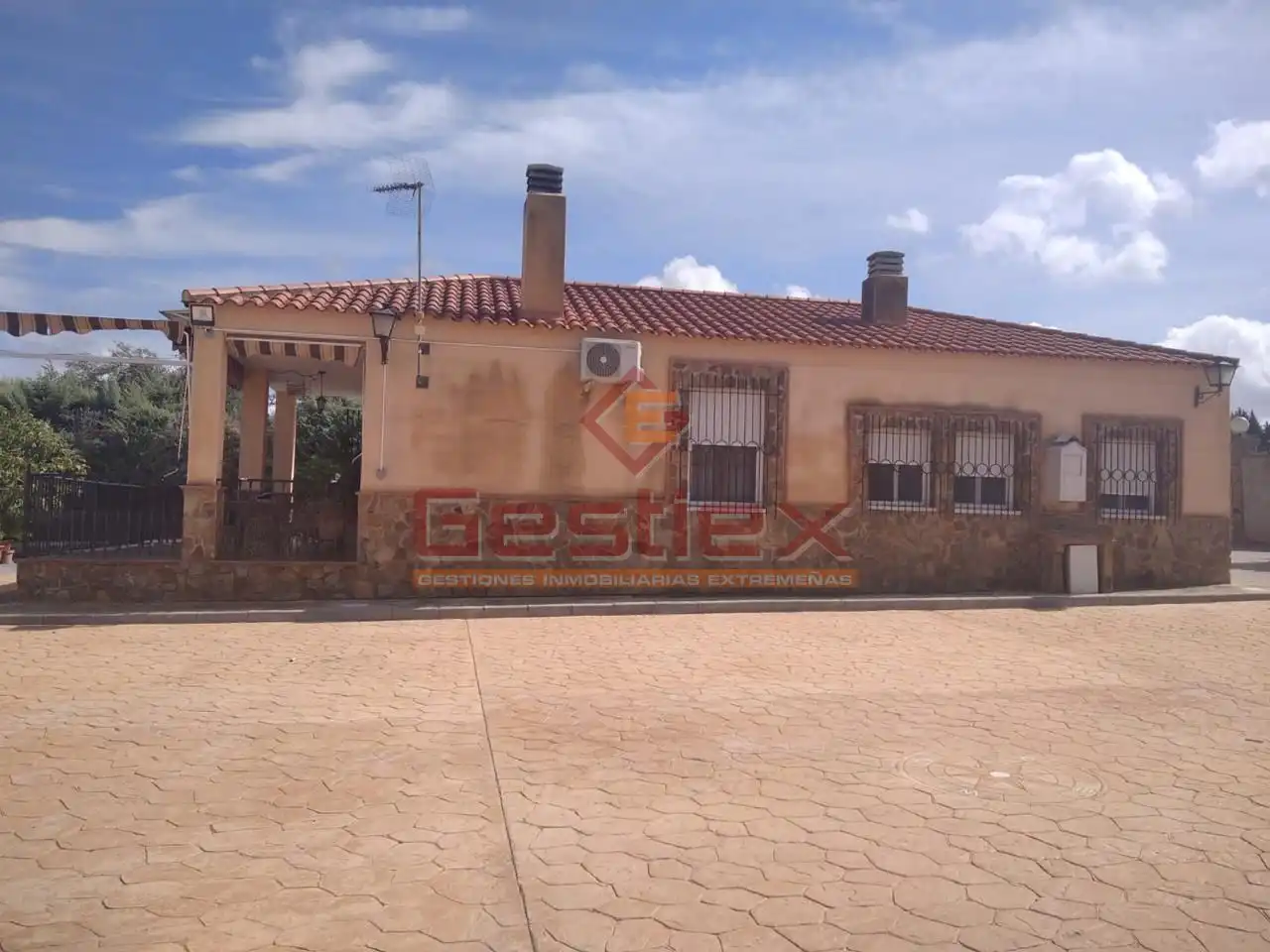 Außenansicht von Haus oder Chalet zum Verkauf in Almendralejo