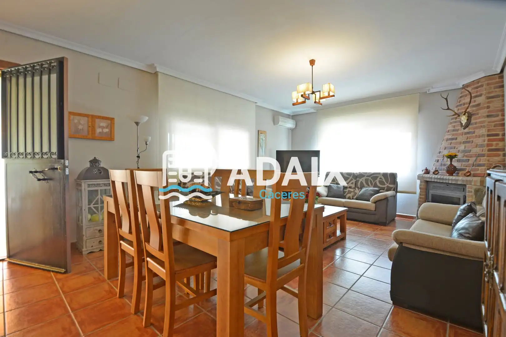 Sala de estar de Casa o chalet en venta en Torreorgaz con Aire acondicionado, Calefacción y Trastero