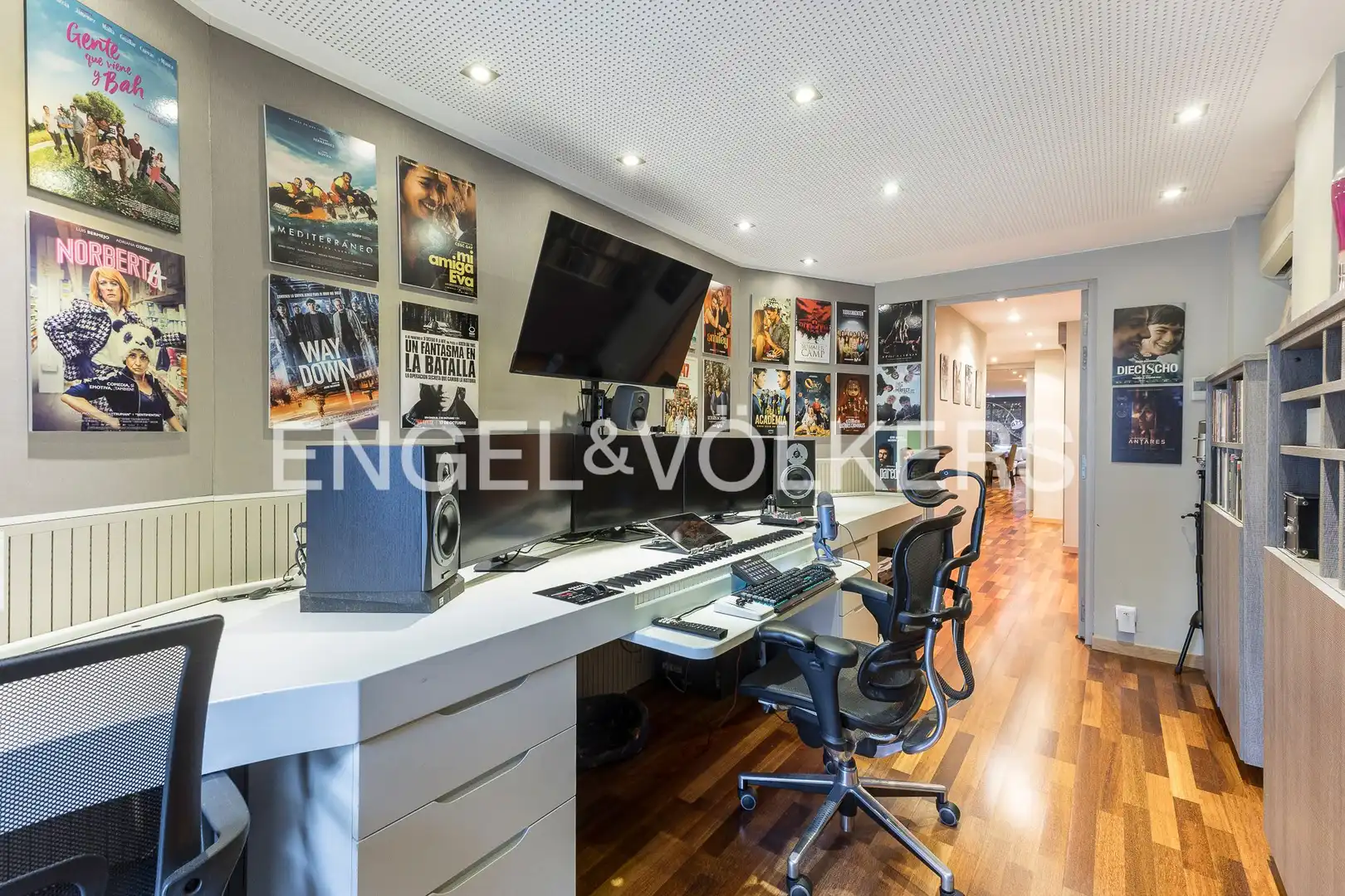 Duplexes for sale in Barcelona  with Heating, Parquet flooring and Furnished