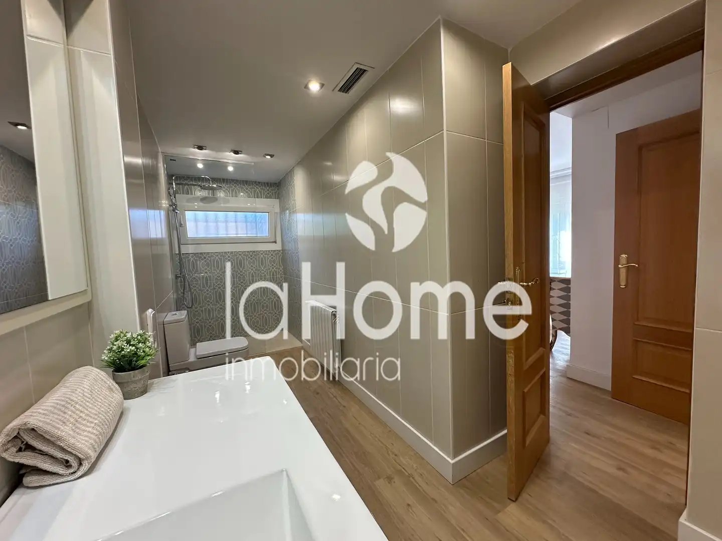 Baño de Casa o chalet en venta en Paterna con Aire acondicionado, Calefacción y Jardín privado