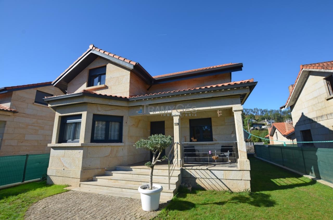 Exterior view of House or chalet for sale in Ponteareas  with Heating, Private garden and Terrace