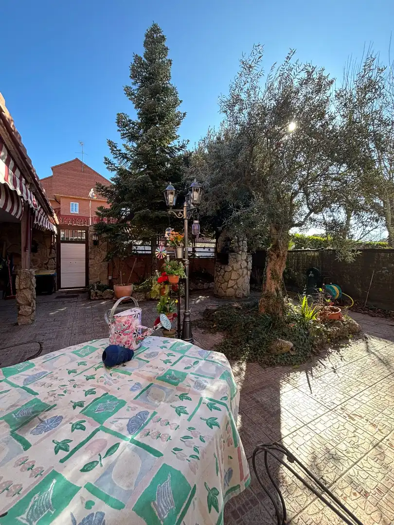 Jardí de Casa adosada en venda en Rivas-Vaciamadrid amb Calefacció, Jardí privat i Parquet