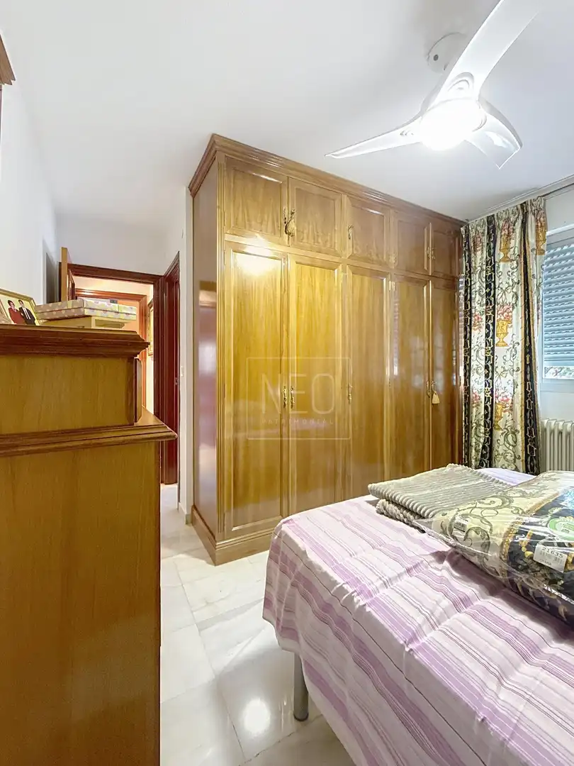 Bedroom of Flat for sale in Granada  with Private garden, Storage room and Balcony