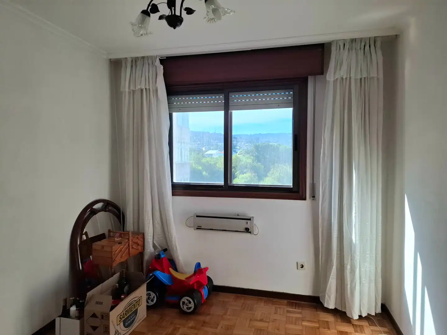 Habitación de Piso en venta en Vigo  con Calefacción y Trastero