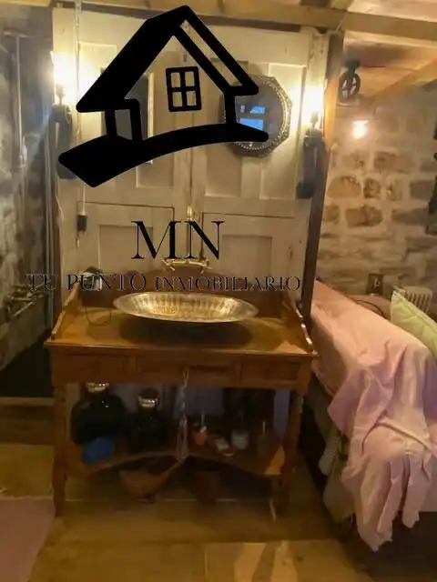 Baño de Finca rústica en venta en Luena 
