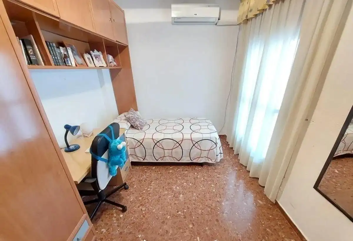 Dormitori de Casa o xalet en venda en Córdoba amb Aire condicionat