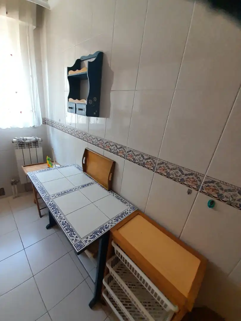 Cuina de Apartament en venda en Salamanca amb Calefacció, Parquet i Moblat