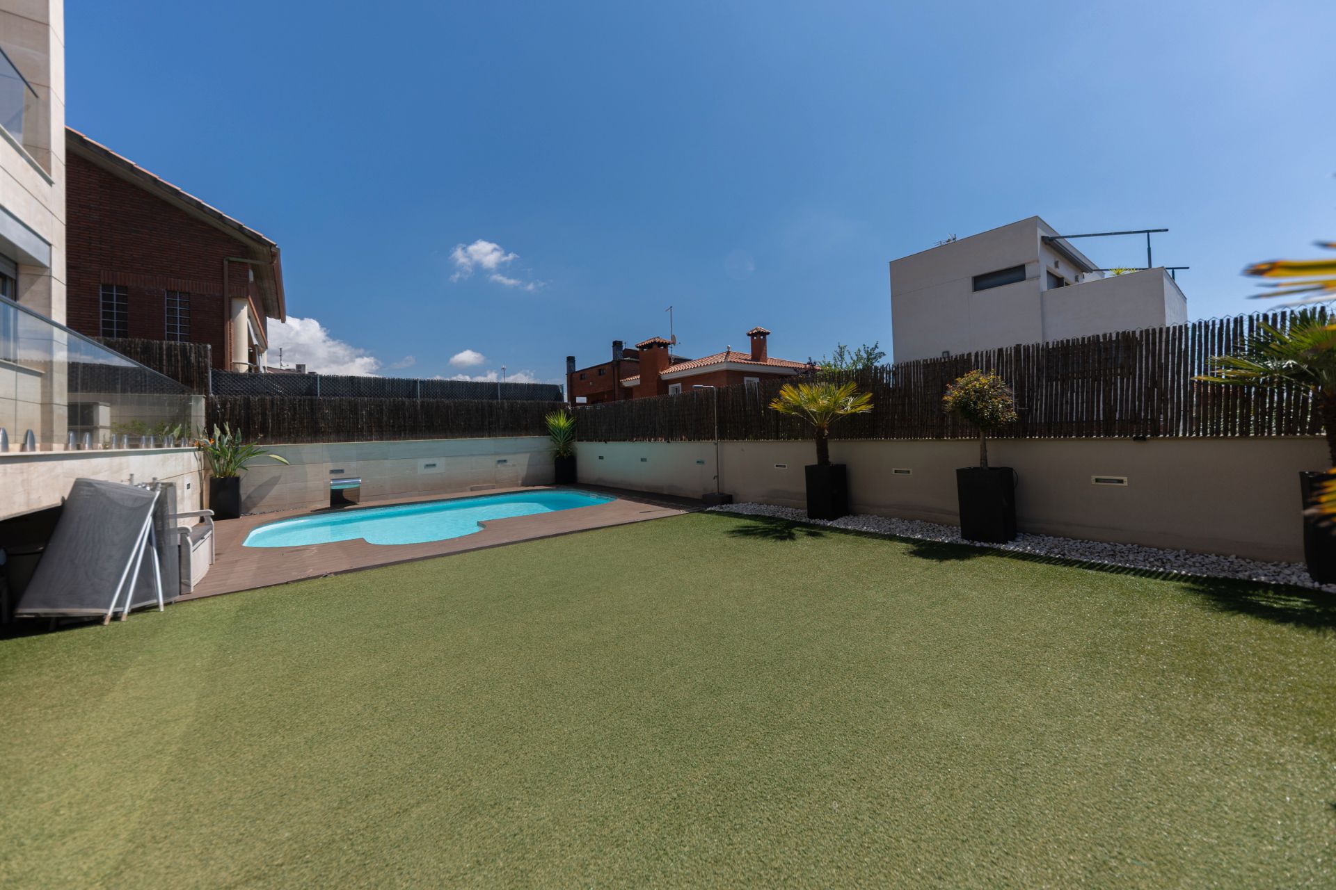 Piscina de Casa o chalet en venta en Viladecans con Aire acondicionado, Calefacción y Jardín privado