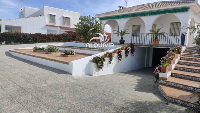 Casa-chalet en Venta en Sector R en Caño Guerrero
