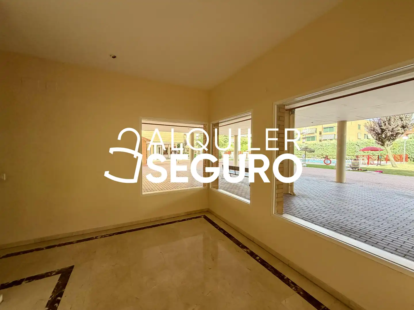 Terraza de Piso de alquiler en Valdemoro con Aire acondicionado, Calefacción y Piscina