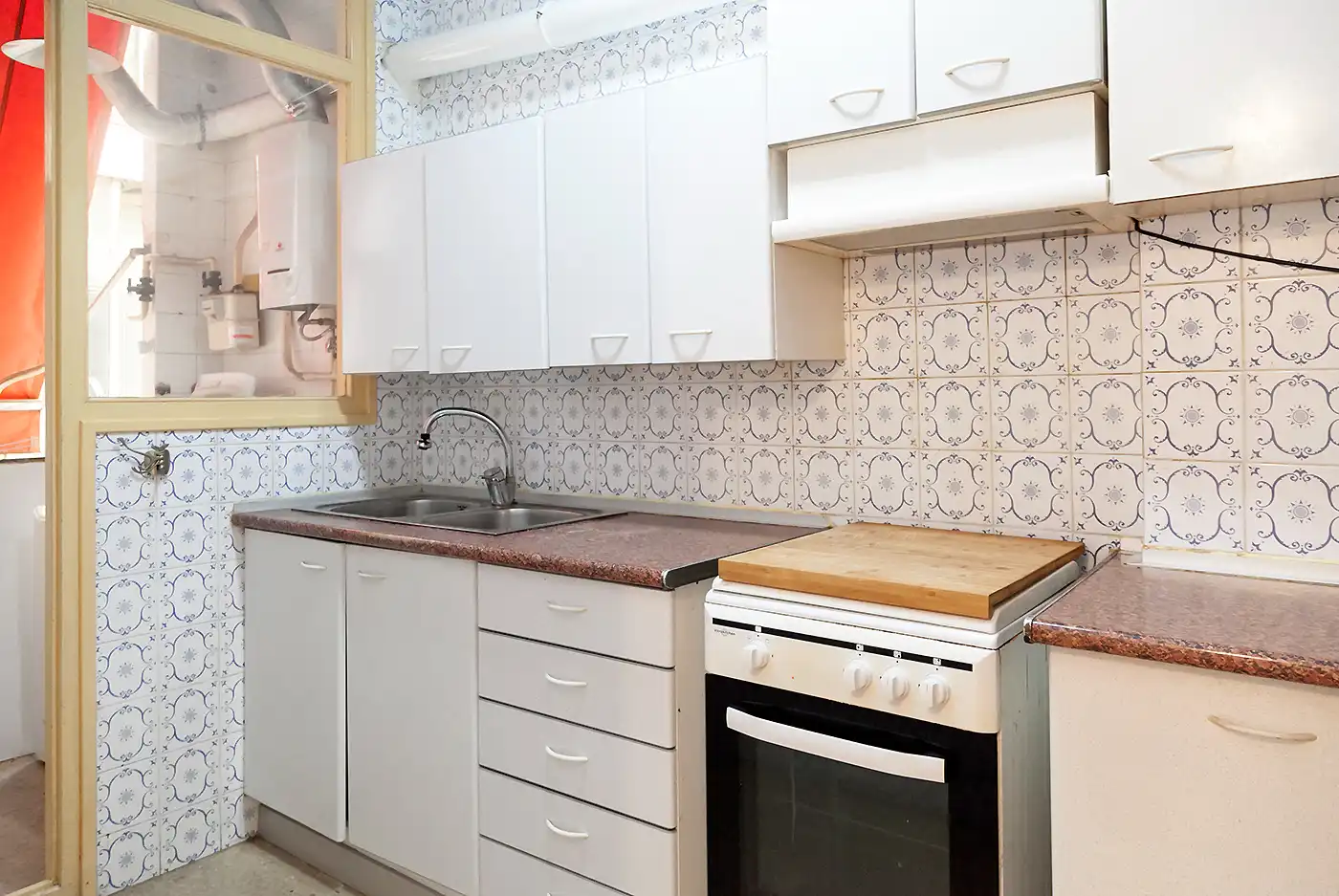 Cocina de Piso en venta en Barcelona con Balcón y Alarma
